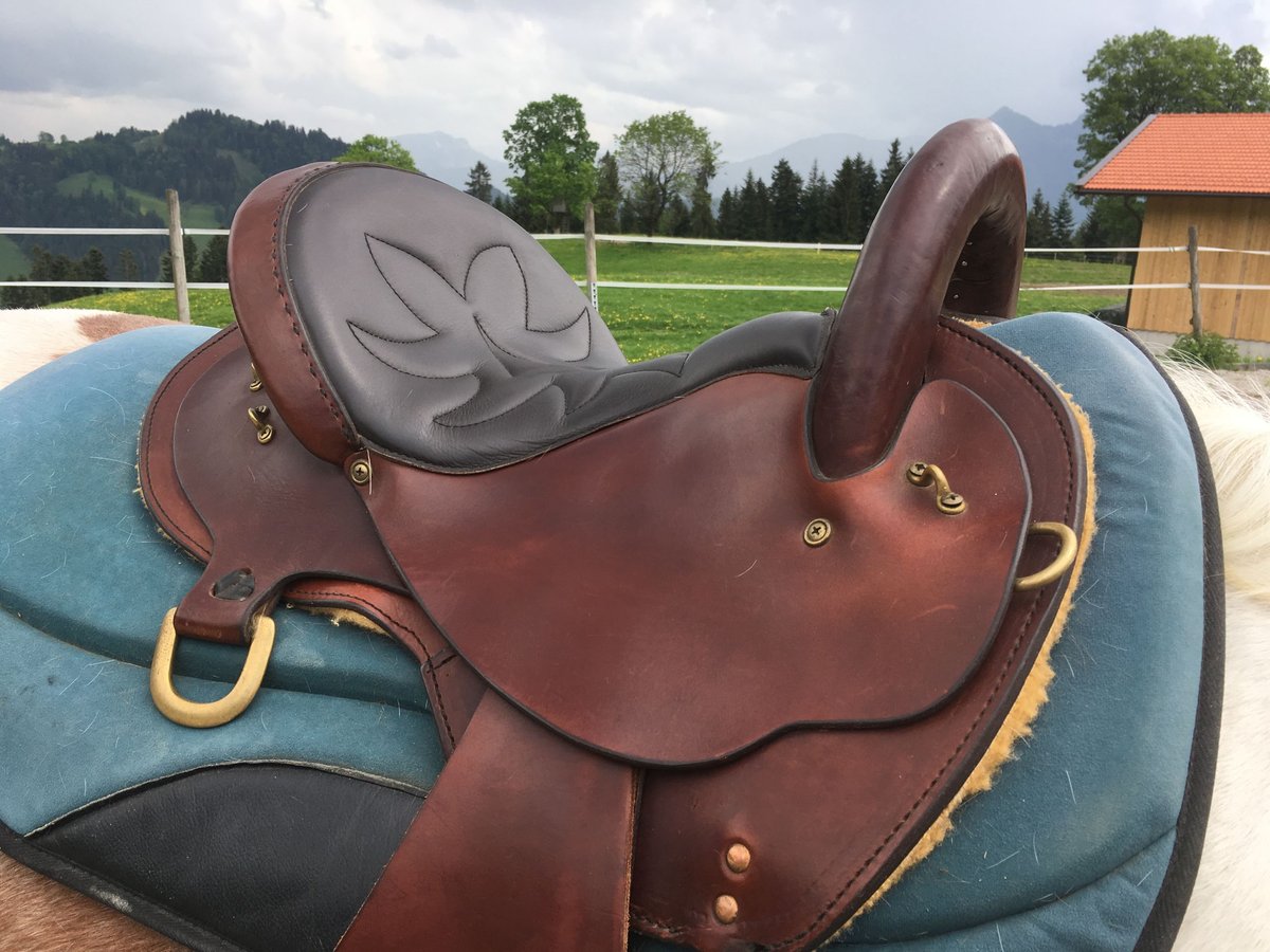 Crates Distanzsattel o. Horn Westernsattel