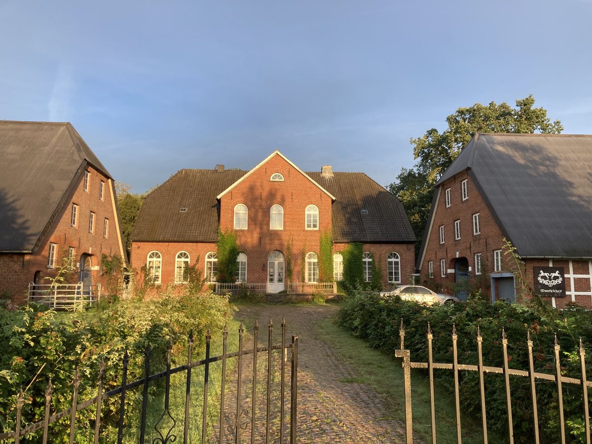 Historischer Gutshof in traumhafter Lage mit viel Land Historischer Gutshof in traumhafter Lage mit viel Land