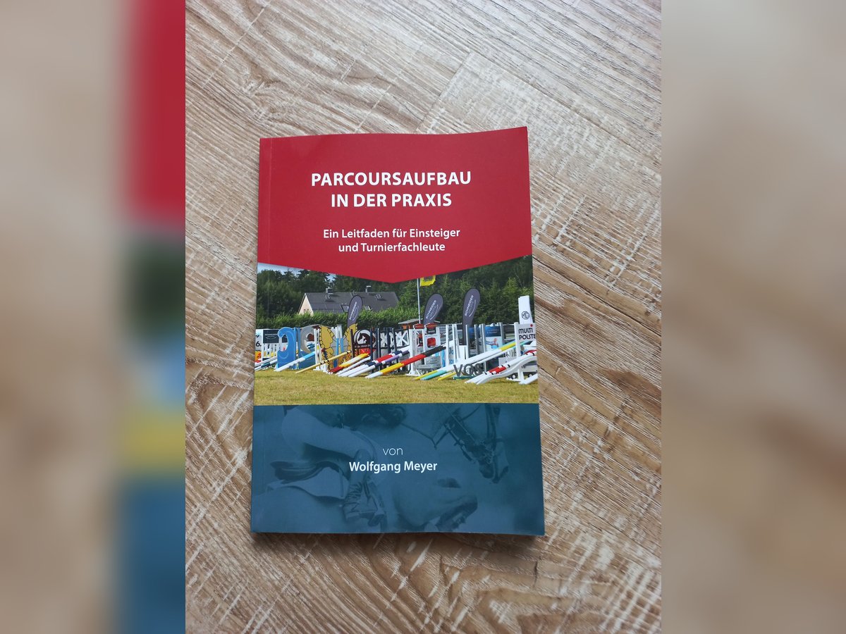 Buch Parcoursbau Reitsport Springreiten Hindernisbau Springsport Parcoursaufbau