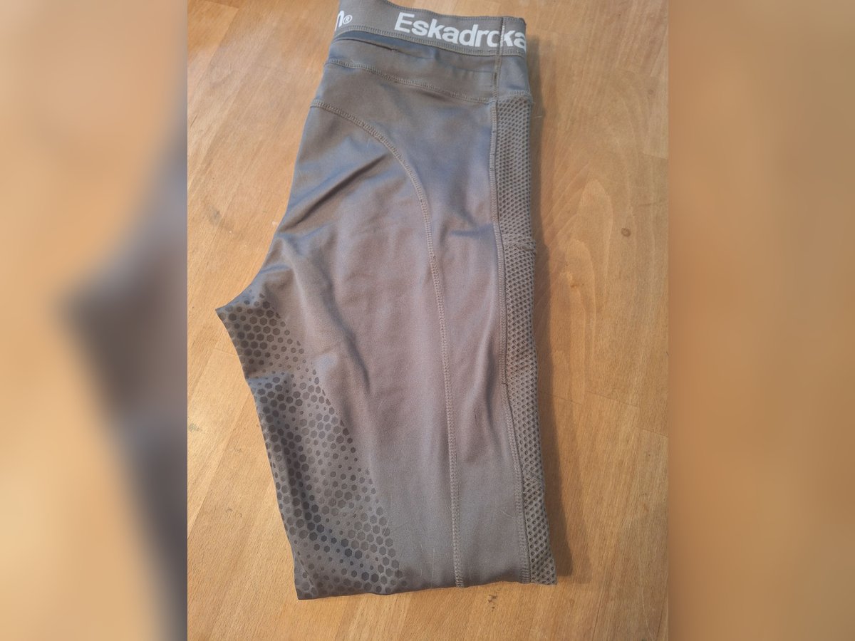 Eskadron Reitleggins Gr. M Eskadron Reitleggins Gr. M