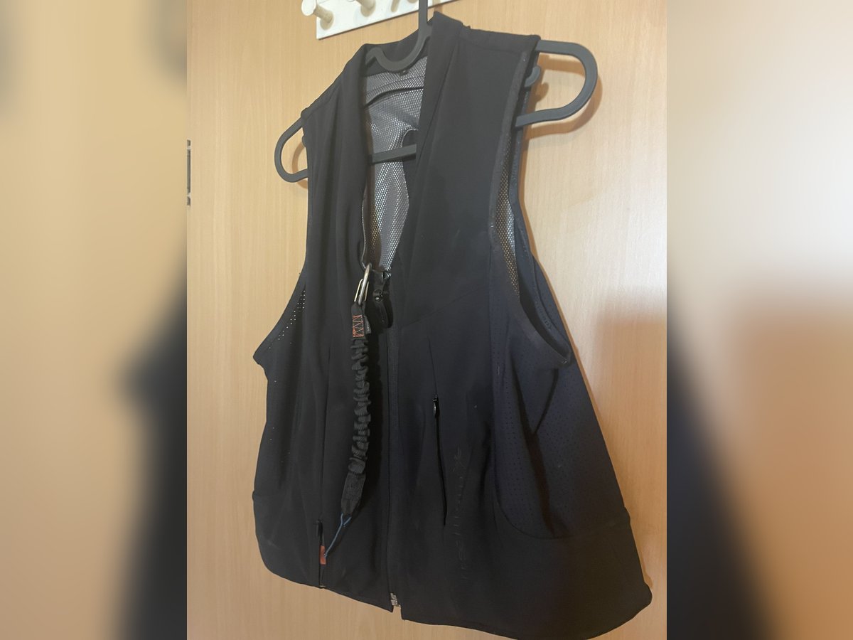 Freejump Airbagweste M fast neu 