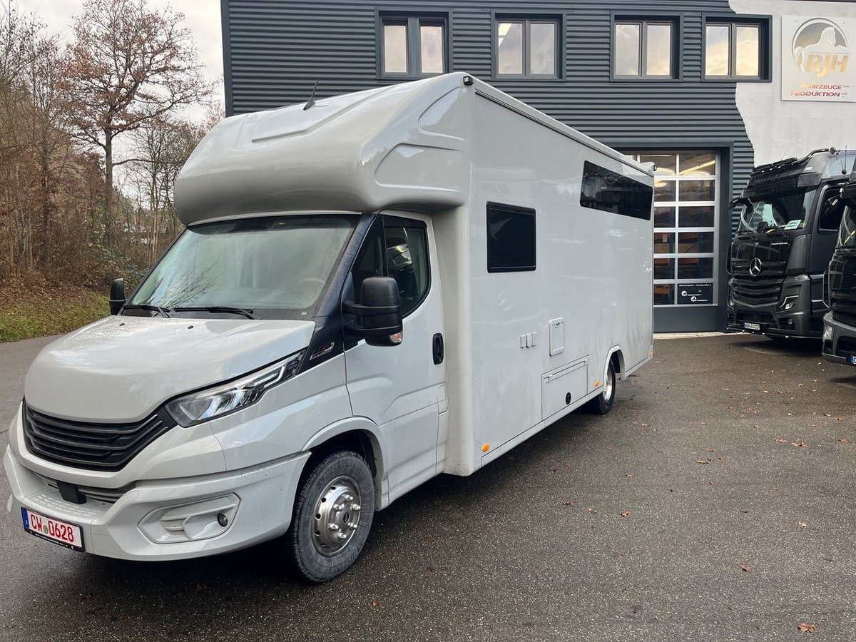 IVECO Daily RJH Sport Pro H3 Pferdetransporter Wohnkabine LKW TOP NEUWERTIG