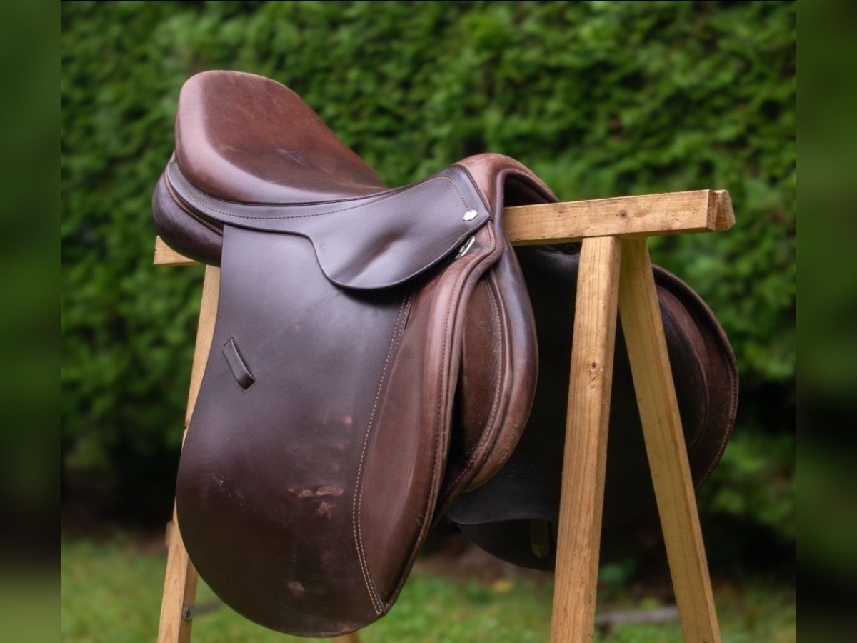 Siodło skokowe Daw-Mag Grand Prix 17,5" Siodło skokowe Daw-Mag Grand Prix 17,5"