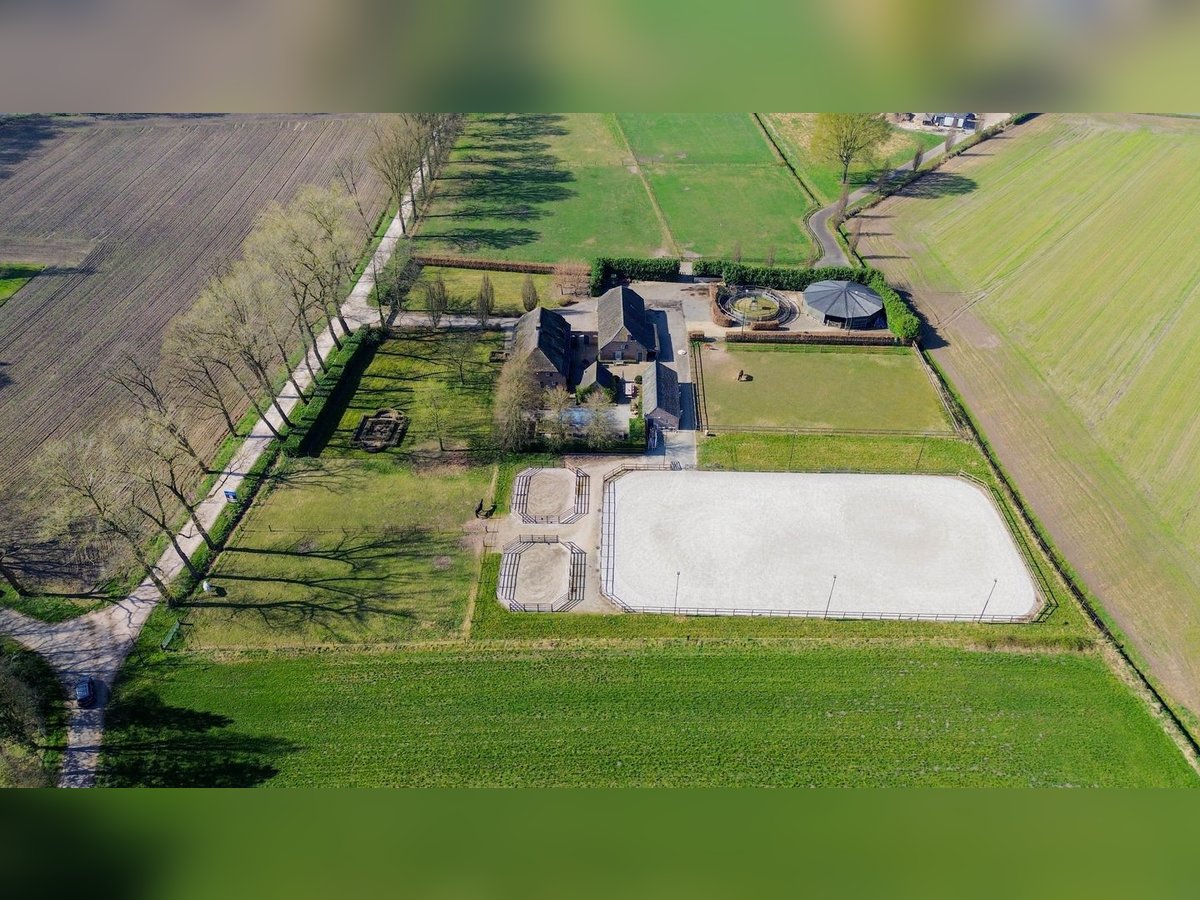 Charming Equestrian Property with Excellent Facilities in a Unique Setting