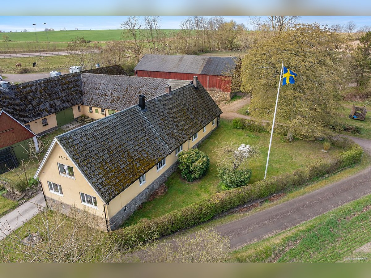 Modern Home and Stables in Scenic Landskrona