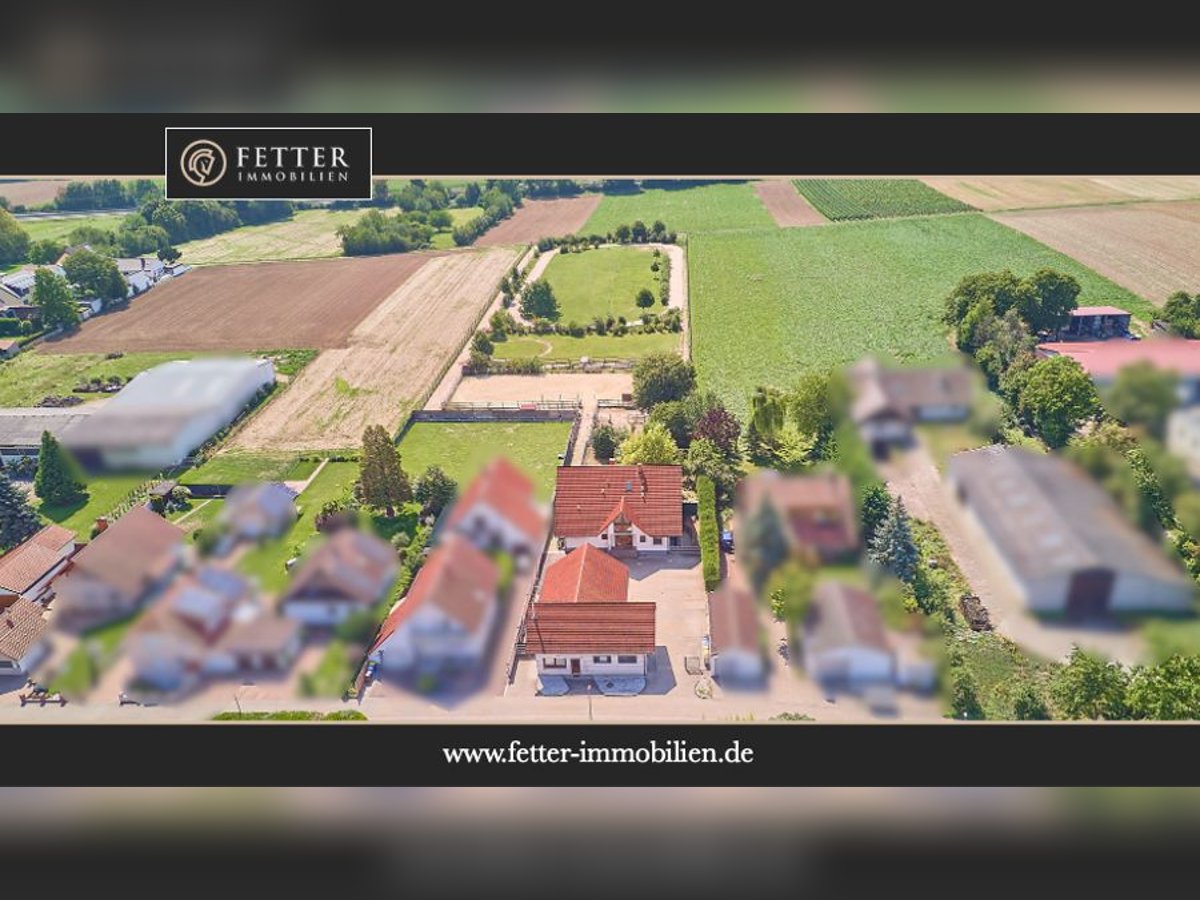 Pferdeimmobilie in Worms mit großem Mehrfamilienhaus und eigener Ovalbahn zu verkaufen!