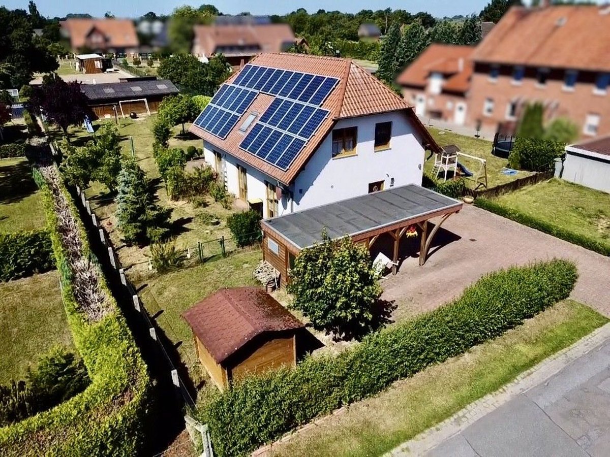 Reiteridylle trifft Wohnkomfort: Einzigartige Immobilie mit Stallungen