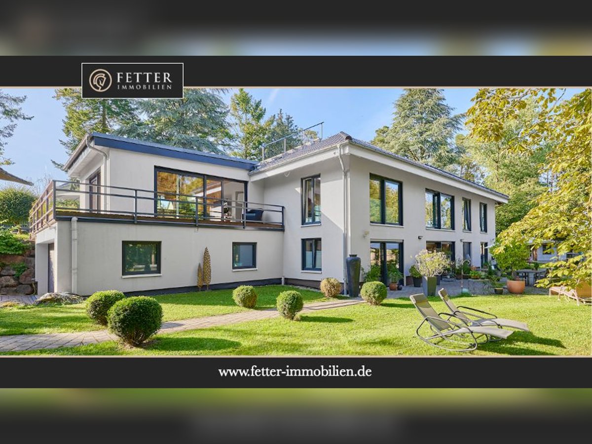 Villa in Taunusstein – Anwesen der Extraklasse mit parkähnlichem Grundstück und Stallungen!