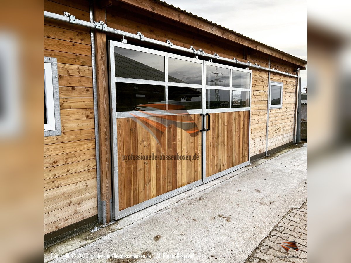Stalltüren kaufen - Boxentüren & Paddocktüren in höchster Qualität, auch als Schiebetüren
