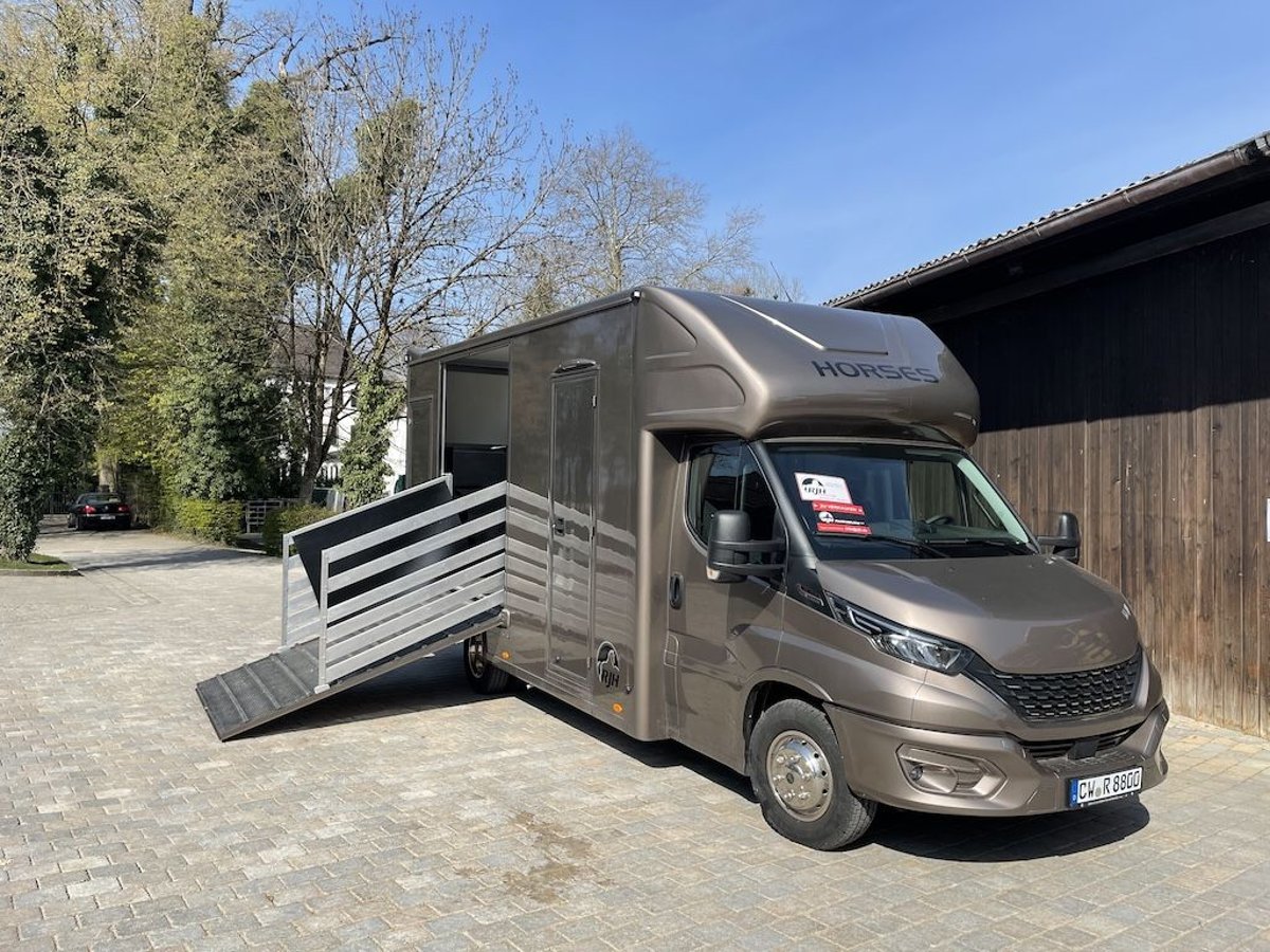 IVECO Daily RJH Sport Pro H2 Pferdetransporter Wohnmobil Wohnung 7,2to. Mautfrei