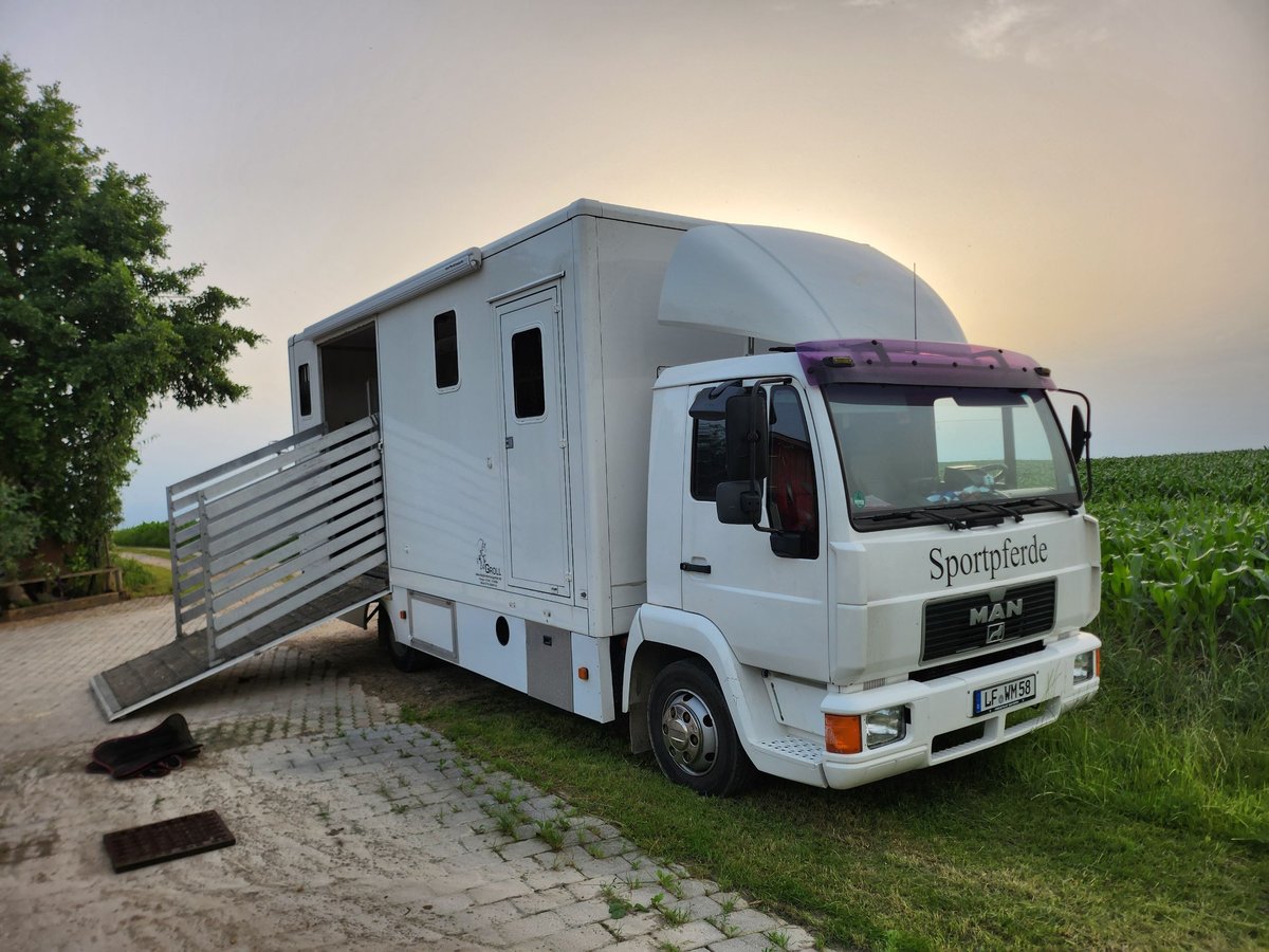 Pferde lkw 7,5 to MAN L2000 