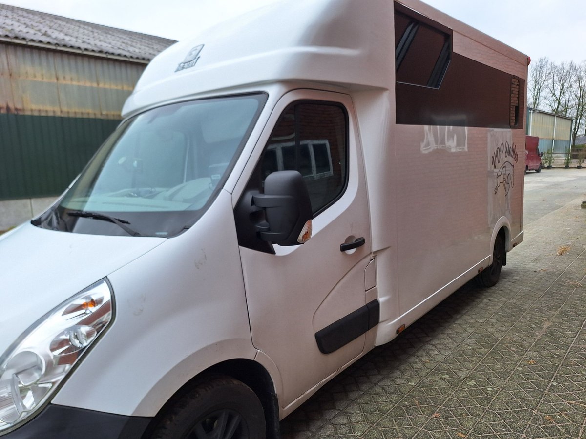 Renault Master Theault paardenwagen hengsten uitvoering