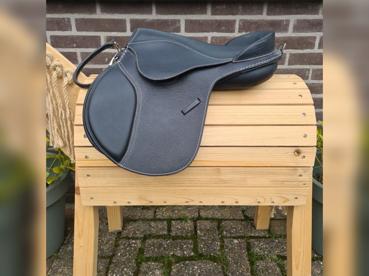 Tweedehands EDIX Amigo ponyzadel maat S zwart
