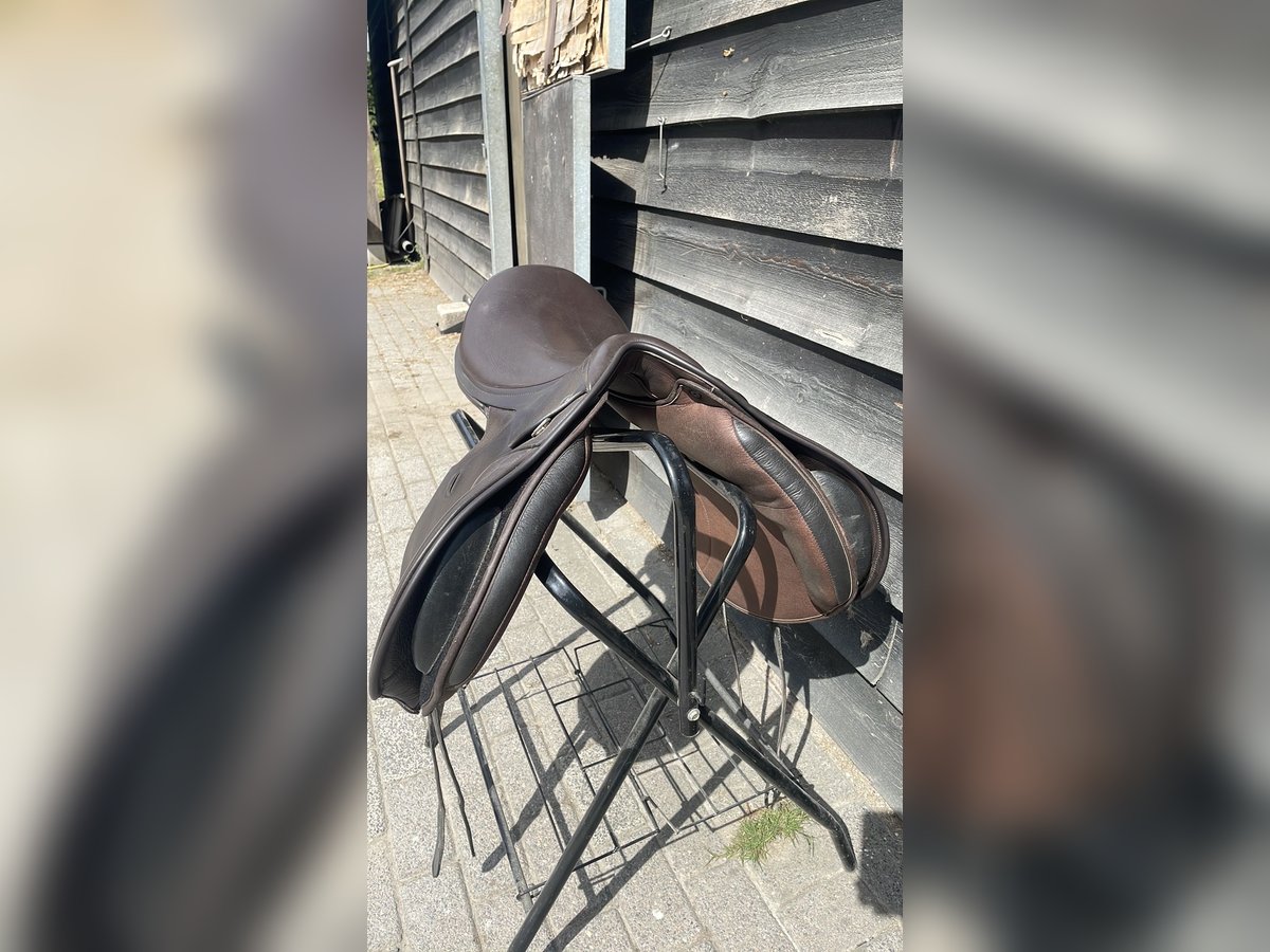 18 inch bruin kunststof thorowgood springzadel 