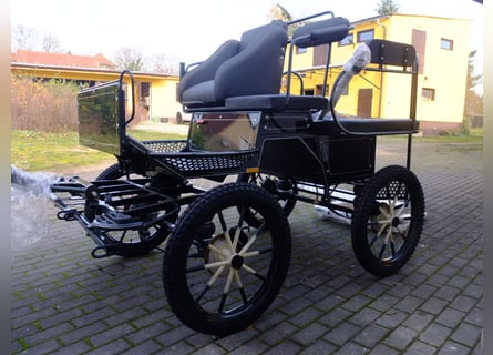 Nouvelle calèche pour poney et petits chevaux