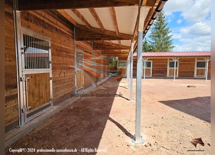 Stallungen - Pferdestall bauen, Außenbox, Pferdebox und Offenstall, Weidehütte Pferde, Unterstand