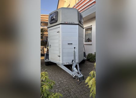Alu 2er Pferdeanhänger NEUWERTIG 