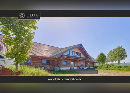 Moderne Reitanlage zu verkaufen in Hütschenhausen – stilvolles & energieeffizientes Wohnen inklusive