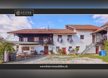 Reitanlage Landkreis Deggendorf – Bayerisches Landhaus mit Wohlfühlambiente und Außenpool!