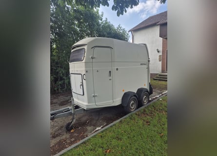 WESTFALIA Pferdeanhänger  mit neuem TÜV 