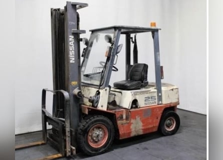 Nissan-Gas-Gabelstapler-2,5to