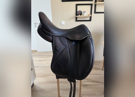 Dressursattel Devoucoux Makila 