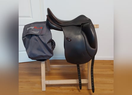 Dressursattel Erreplus Vittoria 17 Zoll Monoblatt braun