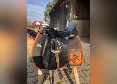 Kiefer Athen Dressursattel, breite Kammer Kiefer Athen Dressursattel, breite Kammer