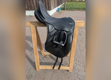 Kieffer Dressursattel 17,5 Zoll gepflegt und komfortabel 