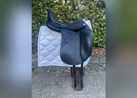 Neuwertigen Sattel Prestige Melody 17“/33 Klett D+1 CPS Monoblatt