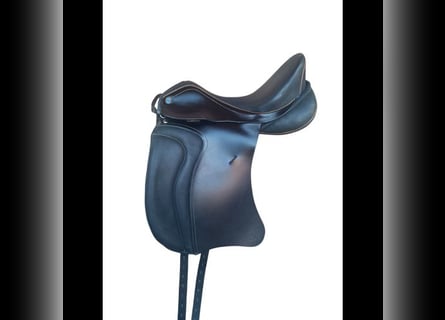 Paso Doble Hakan Alp Dressursattel Working Equitation 17,5 Zoll weite Kammer NP 4000€