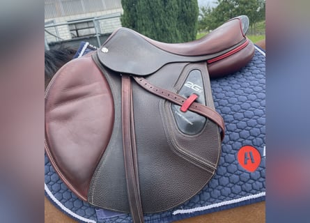 CWD 2G Carbon Sattel Springen