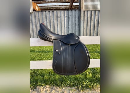 Equipe Springsattel „EK GO“ | 17,5" | Carbonbaum | Latexkissen