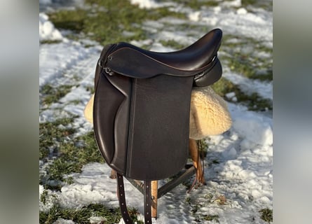 Freizeitsattel für kurze breite Pferde — 40 cm 17“ KW 35, Probeversand — VS Wanderreiten Trekking