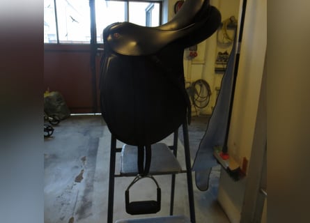 Kieffer VS Sattel Garmisch Leder schwarz 17"