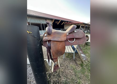 Schöner Westernsattel - Wildleder / Roping Horn