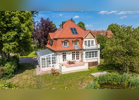 Stilvolle Stadtvilla in Feldrandlage