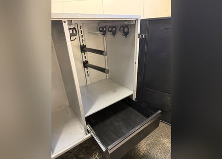 Alfako Maxi Prestige Pferde-Turnierschrank inkl. 2 Überzüge & Top-Schrank