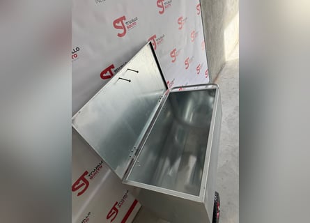 Pferdewagen mit Abdeckung