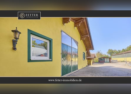Gospodarstwo jeździeckie w Bawarii Południowej z krytą ujeżdżalnią, eleganckim domem wiejskim oraz p