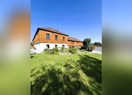 Moderner Vierkanthof mit vielen Möglichkeiten