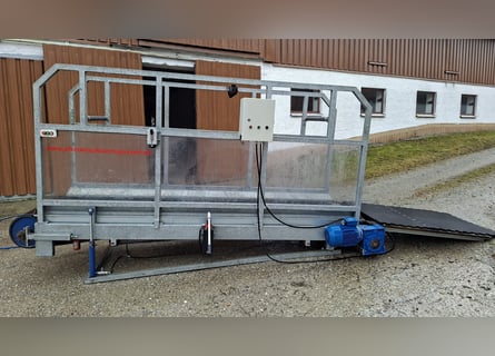 Pista di corsa per cavalli Geissert, in ottime condizioni, salvaspazio