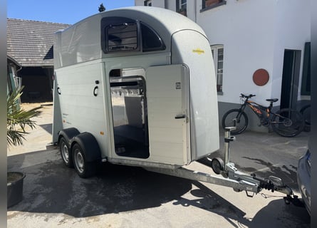 2-Pferdeanhänger Humbaur Xanthos Aero 2400