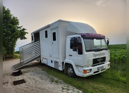 Pferde lkw 7,5 to MAN L2000 