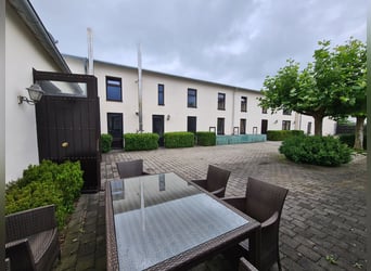 Belle propriété, à vendre, idéale comme centre équestre ou immobilier de développement, située dans 