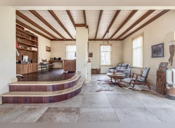 Complete equestrian accommodation
