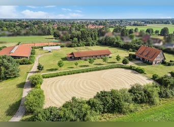 Exklusives Reitsportanwesen mit luxuriösem Fachwerk-Herrenhaus