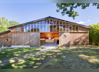 Exklusives Reitsportanwesen nahe Hamburg - 43 Hektar & neue Reithalle!