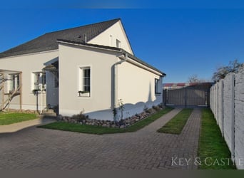 Maison individuelle entièrement rénovée avec élevage de chevaux à Oberkrämer