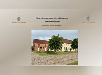 Modernisierter Resthof mit 5 Wohnungen und Pferdehaltung